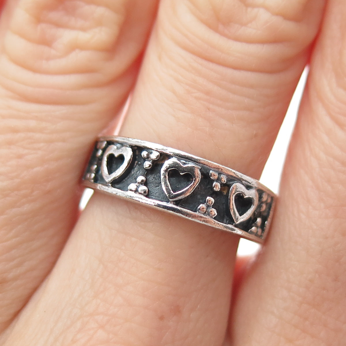 925 Sterling Silver Vintage Heart Oxidized Band Ring Size 7