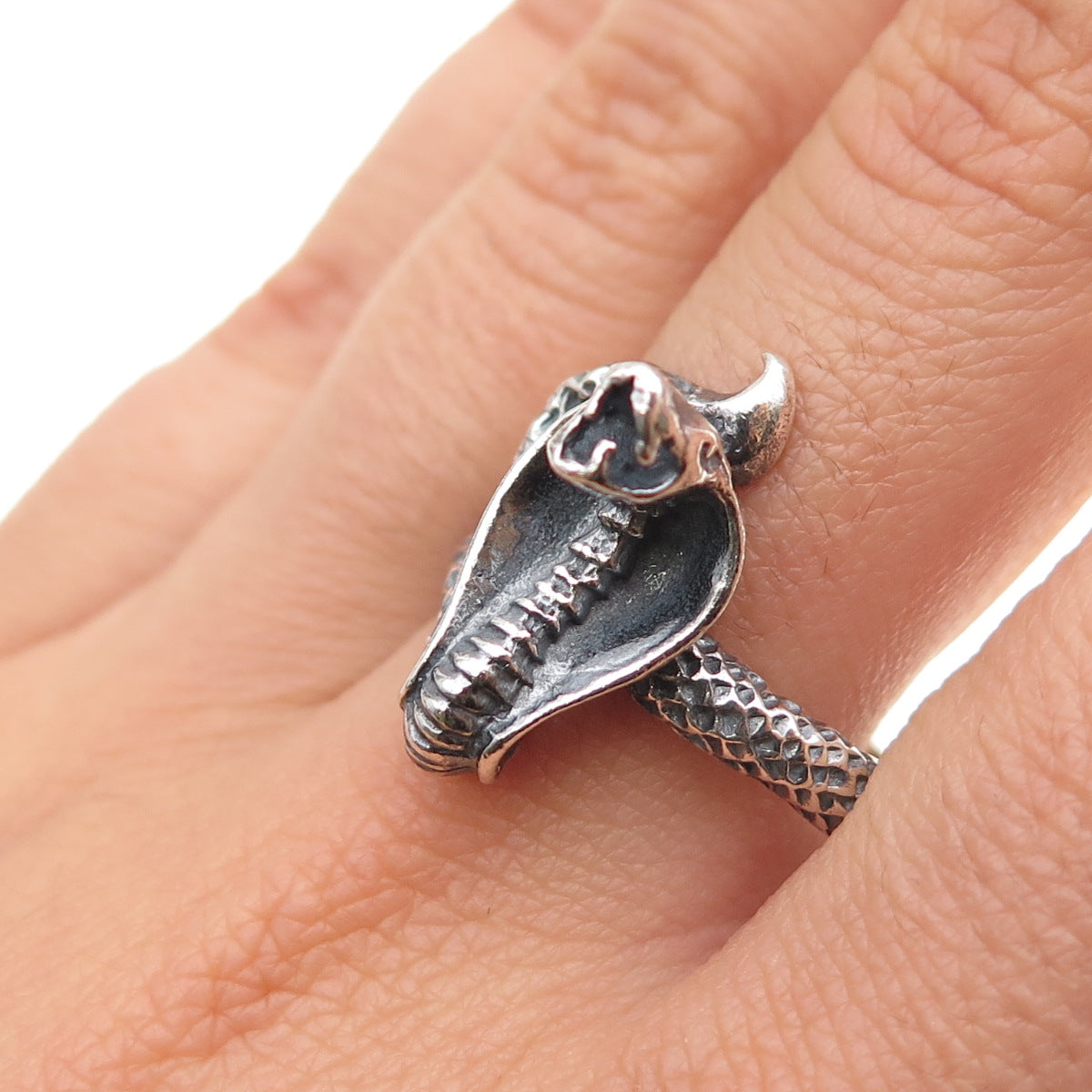925 Sterling Silver Vintage Cobra Snake Oxidized Ring Size 13