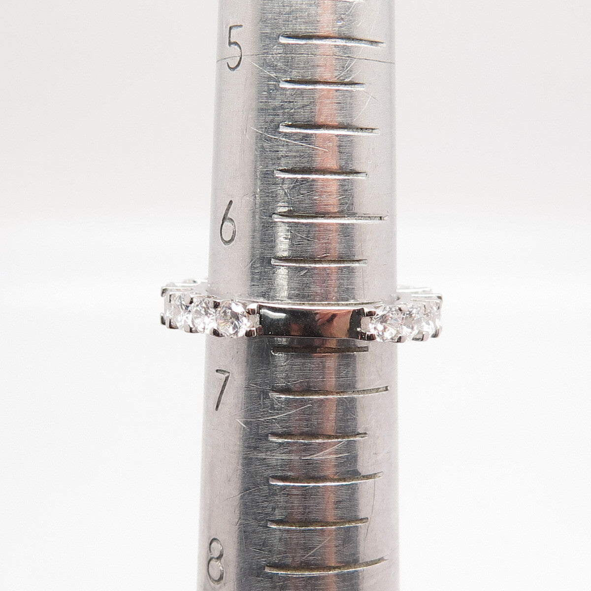 925 Sterling Silver Round-Cut C Z Ring Size 6.75