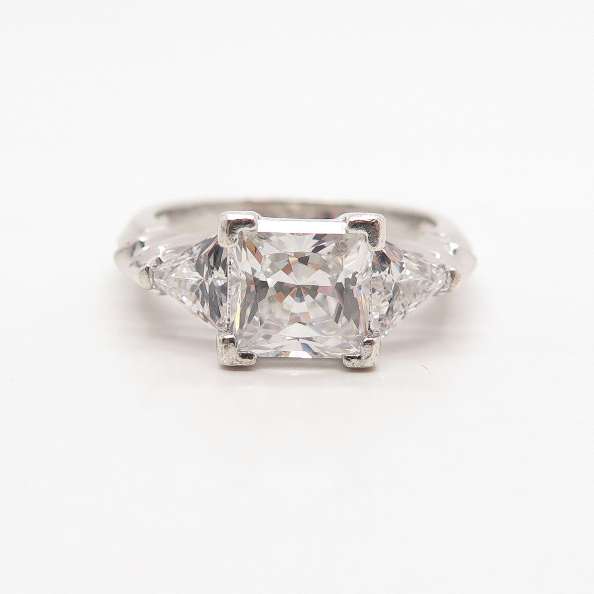 925 Sterling Silver Ross Simons Princess-Cut C Z Ring Size 6.25