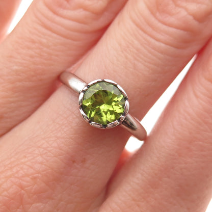 925 Sterling Silver Vintage Real Round-Cut Peridot Oxidized Ring Size 7.75
