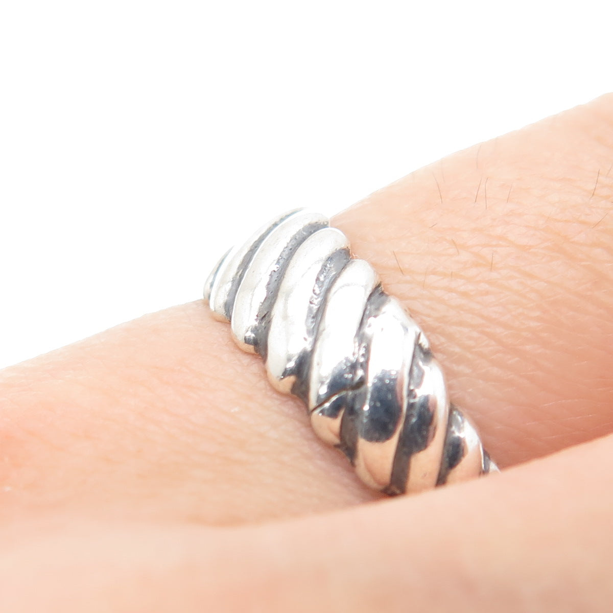 925 Sterling Silver Vintage Ribbed Oxidized Ring Size 9.25