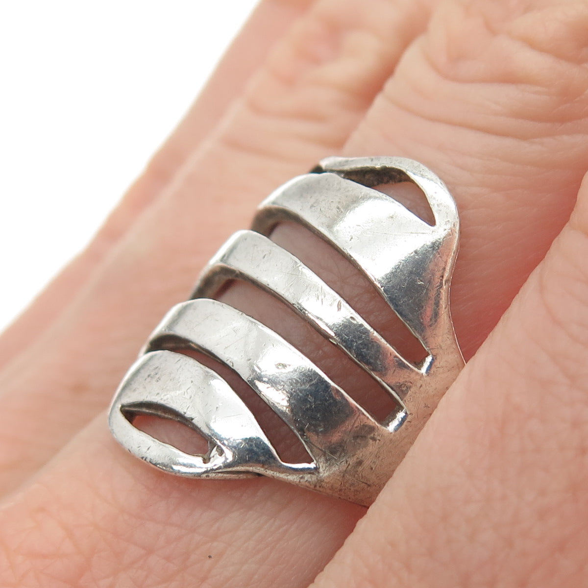 925 Sterling Silver Vintage Modernist Ribbed Heart Ring Size 8.5