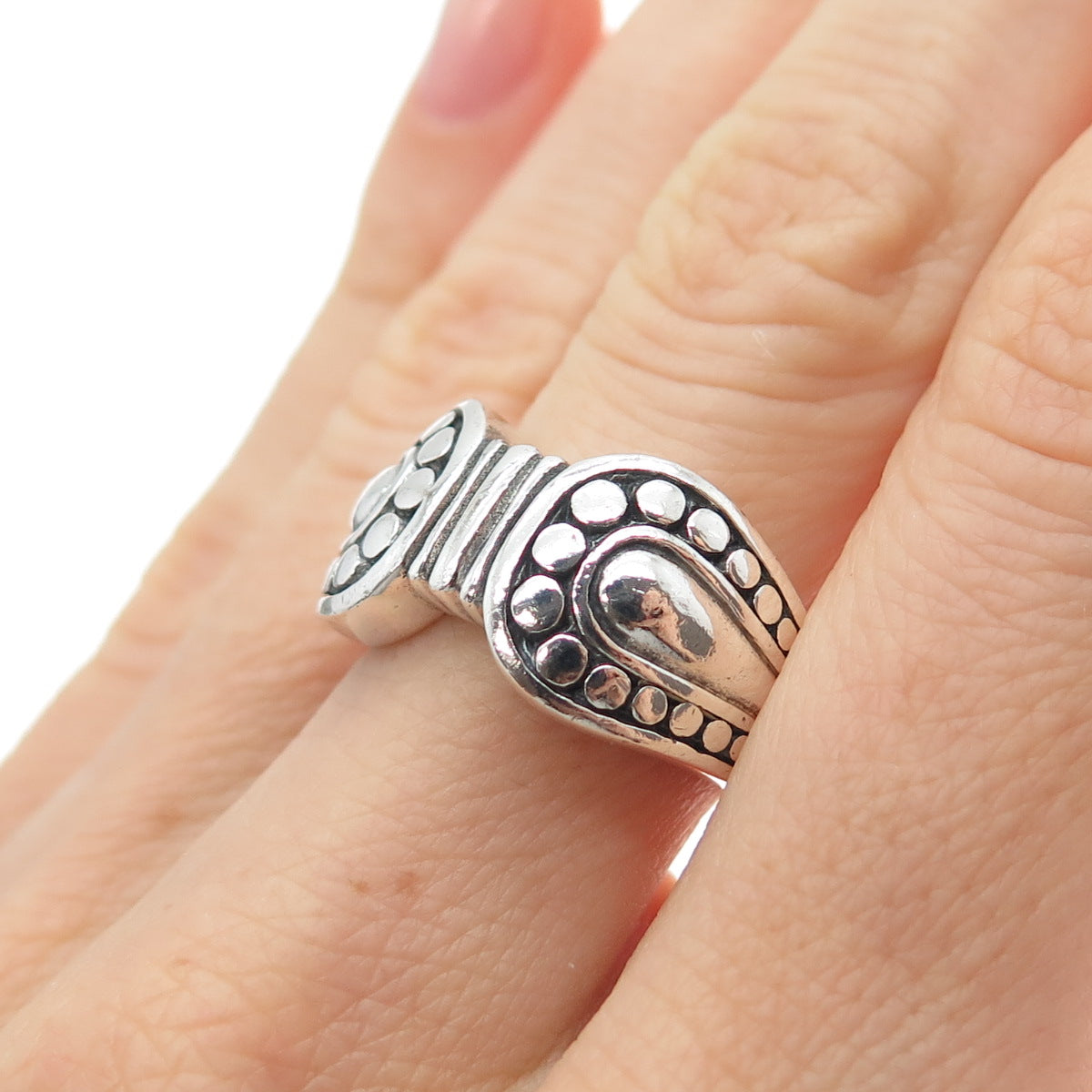 925 Sterling Silver Vintage Modernist Dotted Oxidized Ring Size 7