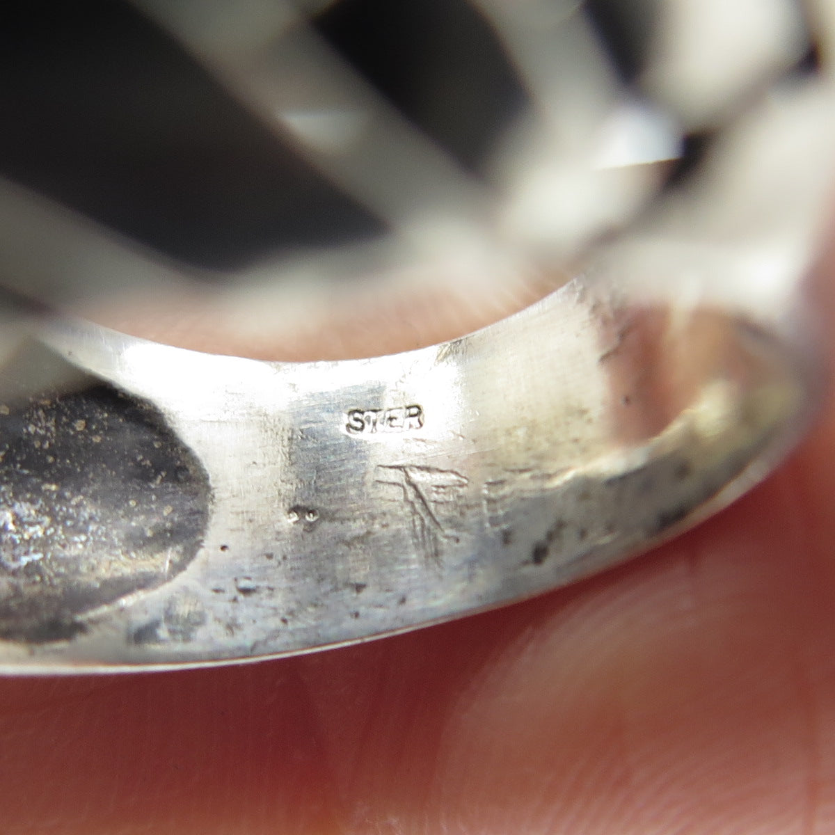 925 Sterling Silver Vintage Wicker Dome Oxidized Ring Size 7