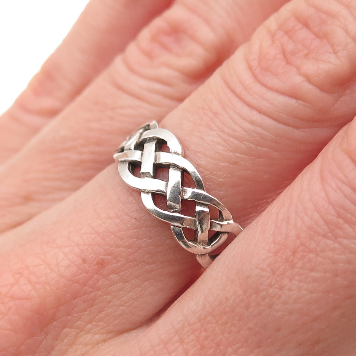 925 Sterling Silver Vintage Celtic Woven Oxidized Band Ring Size 8