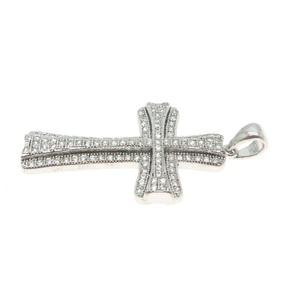 925 Sterling Silver Round-Cut Shaped C Z Cross Pendant