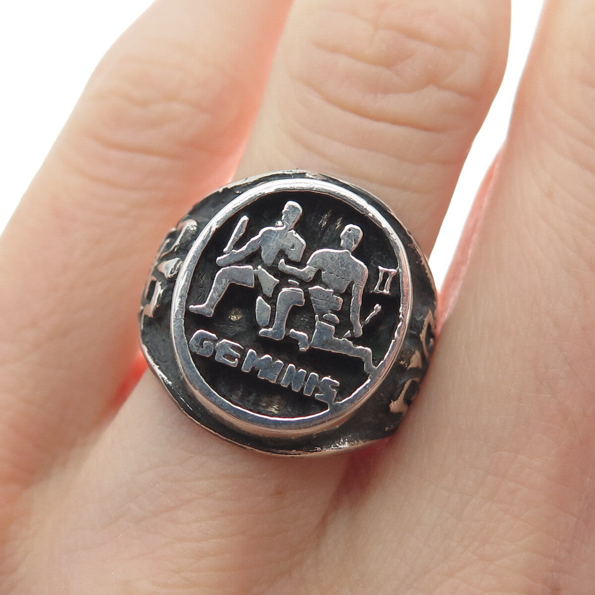 925 Sterling Silver Vintage Gemini Zodiac Fleur-de-Lis Oxidized Ring Size 8.5