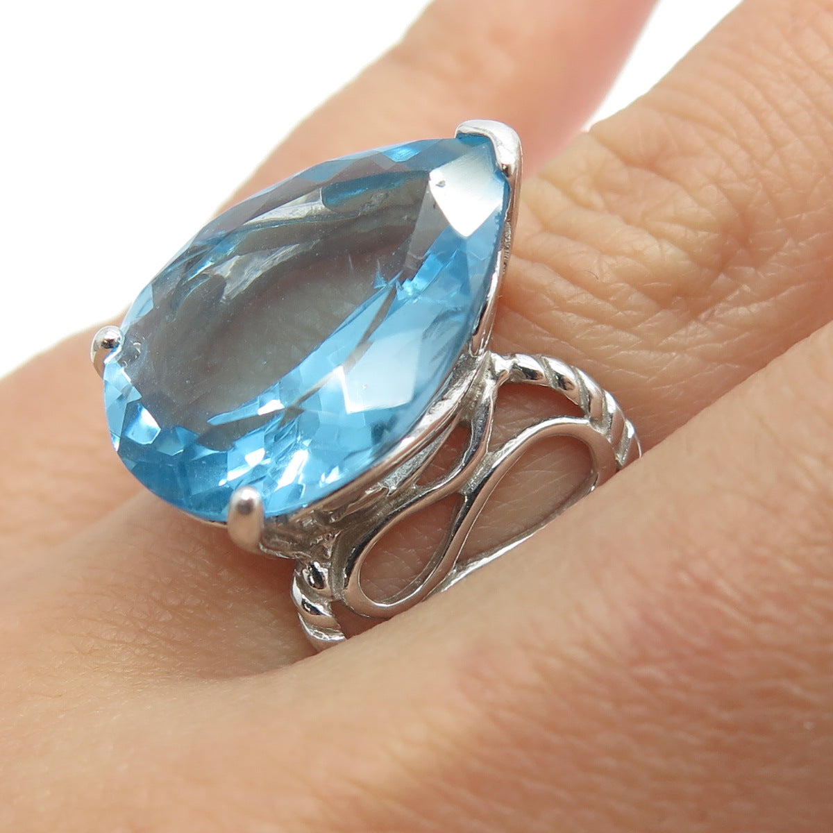 925 Sterling Silver Real Blue Topaz Gemstone Ring Size 6.75