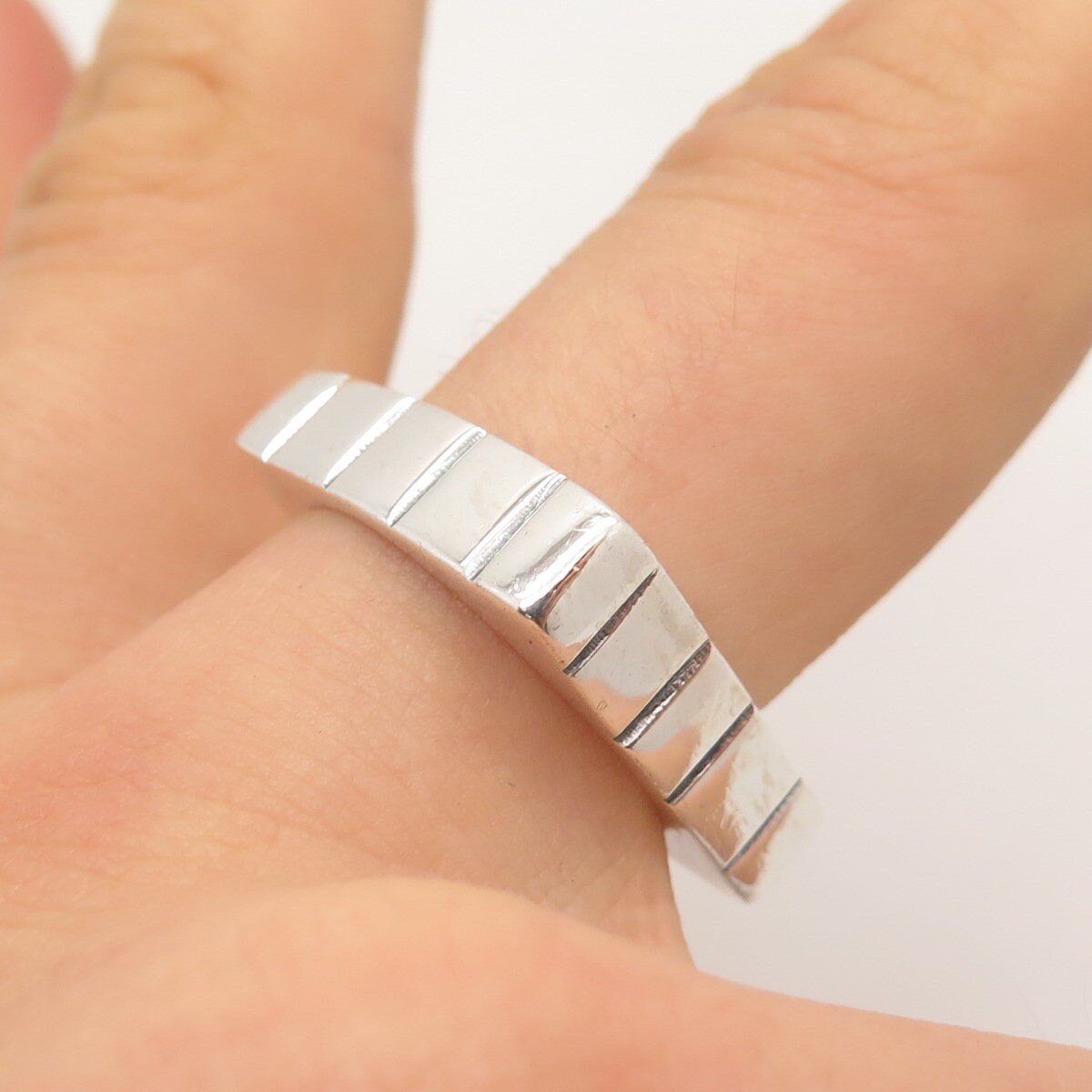 925 Sterling Silver Vintage Etched Band Ring Size 9