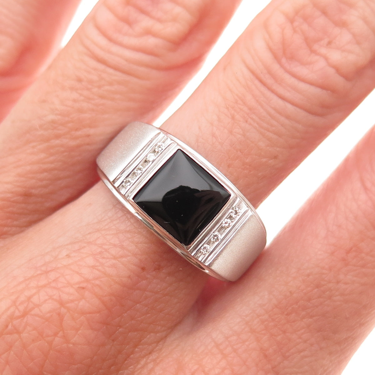 925 Sterling Silver Real Round-Cut Diamond & Black Onyx Ring Size 11