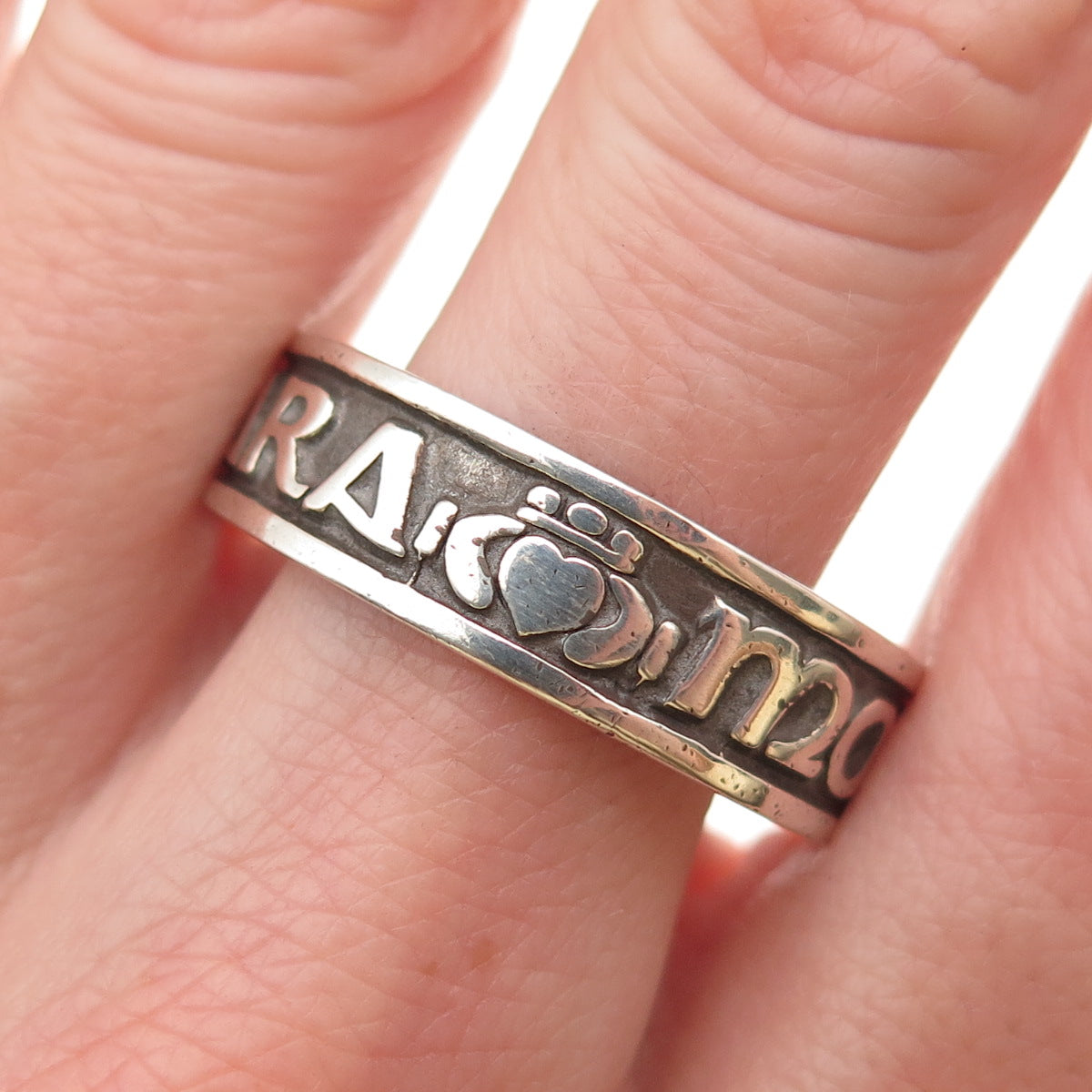925 Sterling Vintage Mo Anam Cara My Soulmate Oxidized Band Ring Size 14.25