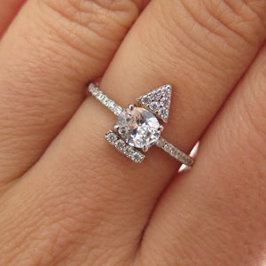 BOMB PARTY 925 Sterling Silver White C Z Arrow Ring Size 7.25