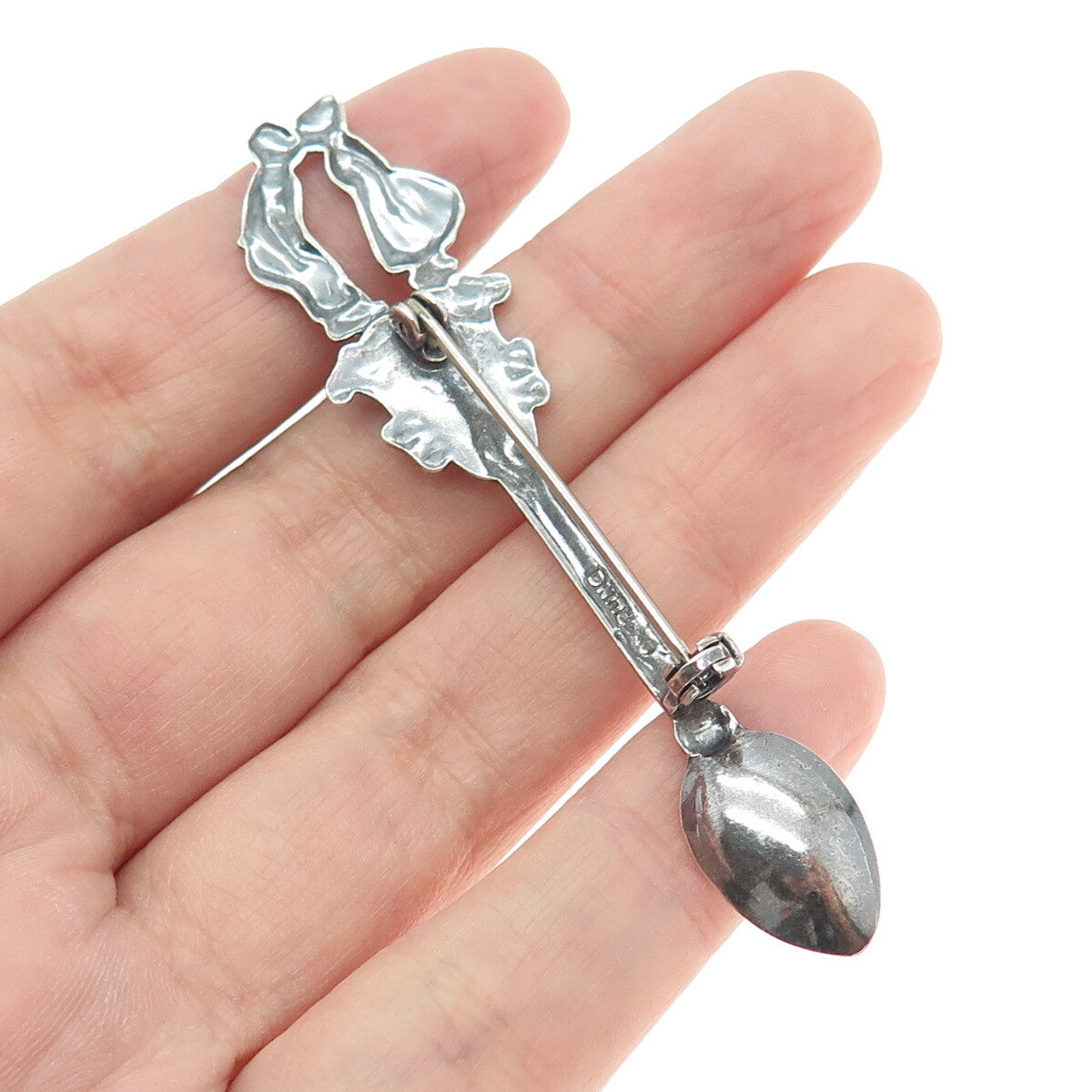 925 Sterling Silver Antique Art Deco Couple Kiss Oxidized Salt Spoon Pin Brooch
