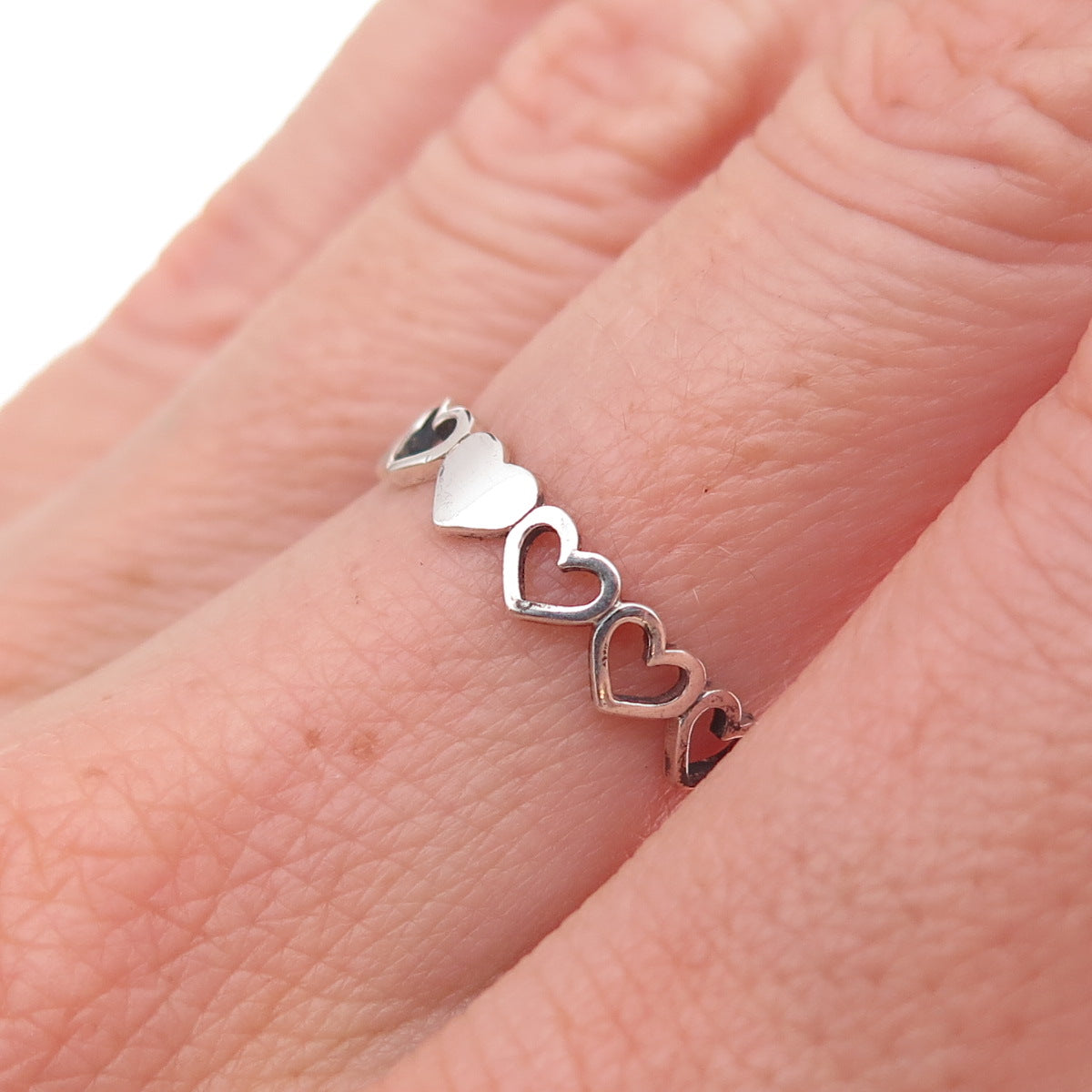 Ste Bee 925 Sterling Silver Vintage Heart All Around Oxidized Band Ring Size 6.5