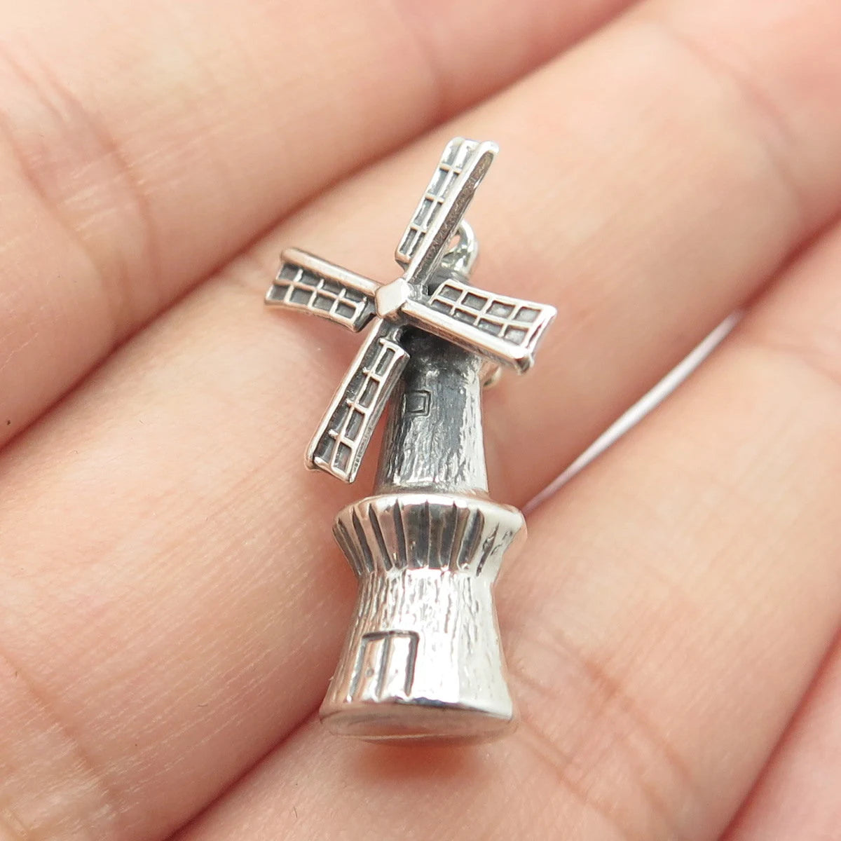 925 Sterling Silver Vintage Old Mill Movable Pendant