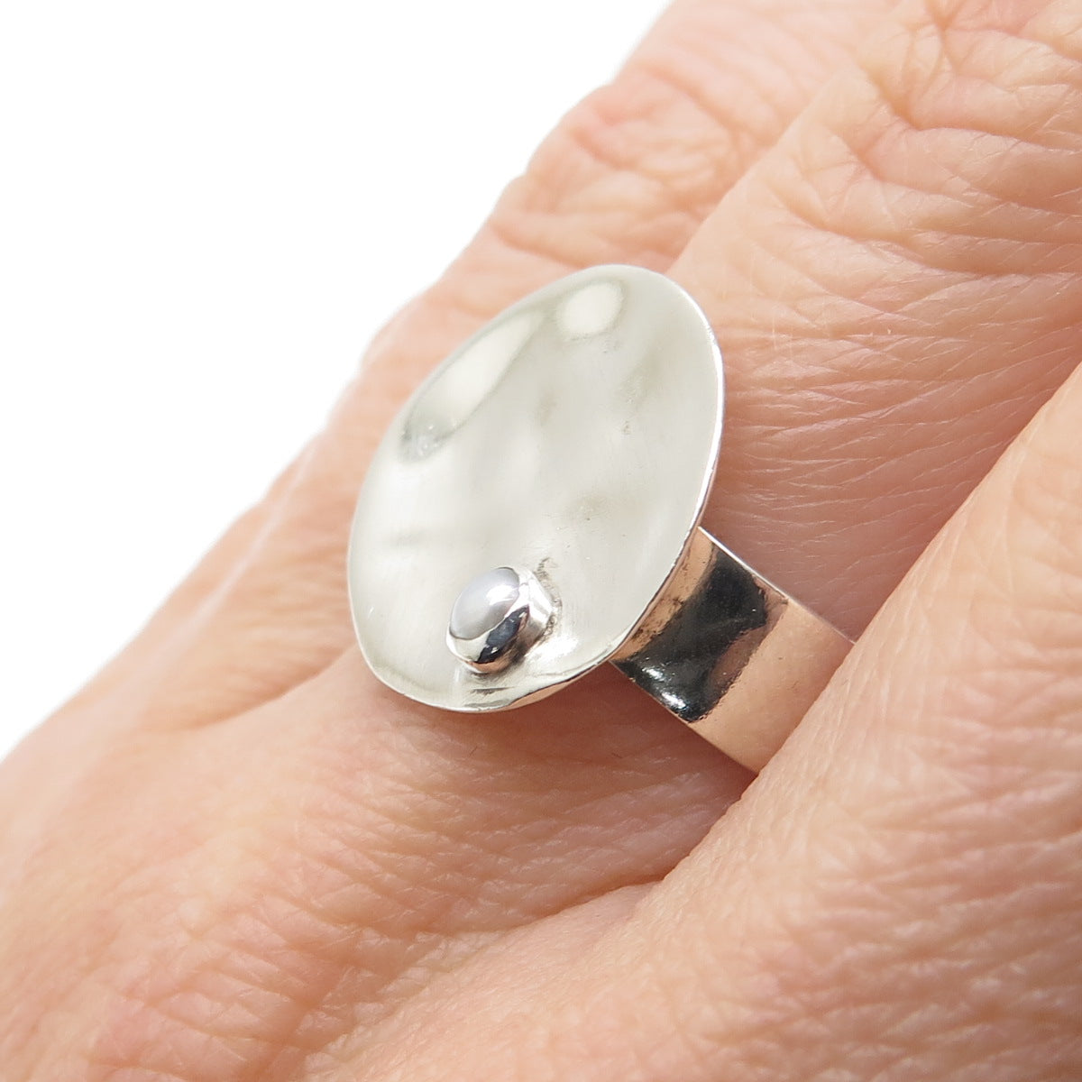 BARONI 925 Sterling Silver Vintage Real Pearl Modernist Hammered Ring Size 7.25