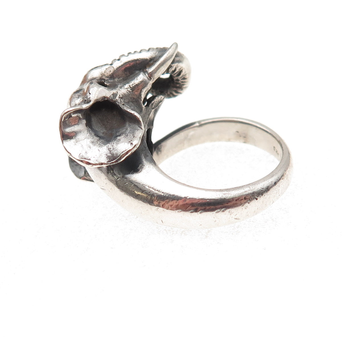 925 Sterling Silver Vintage Elephant Oxidized Ring Size 5