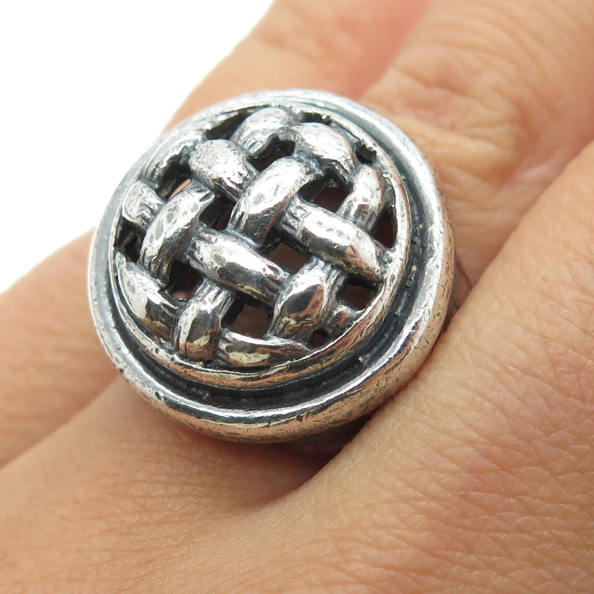 925 Sterling Silver Vintage Woven Button Oxidized Ring Size 7