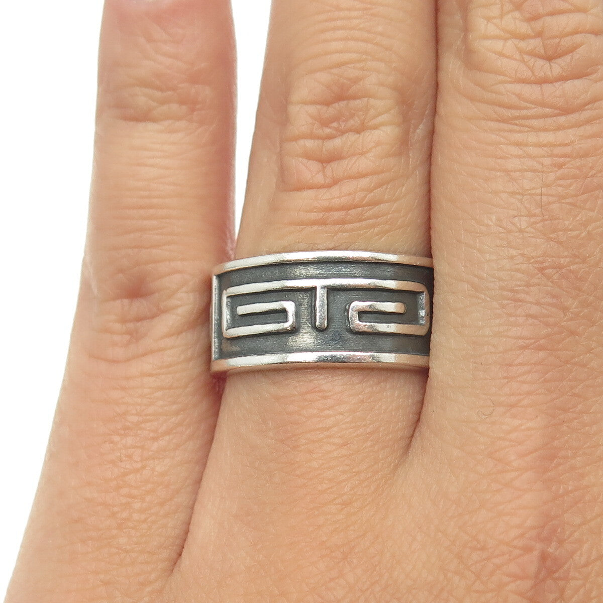 925 Sterling Silver Vintage Mexico Ethnic Band Ring Size 7.75