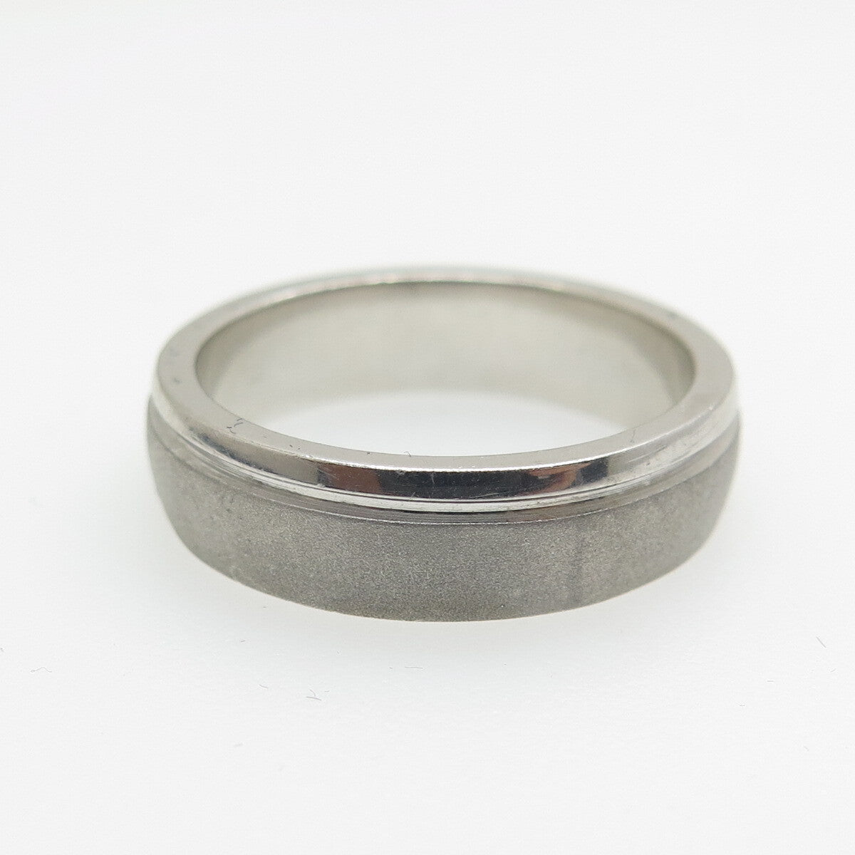 925 Sterling Silver Modernist Band Ring Size 8