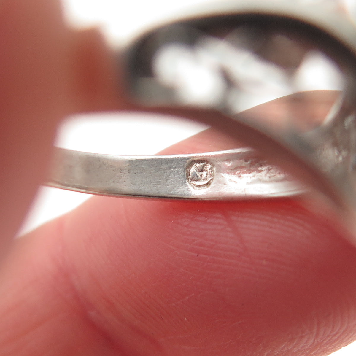 925 Sterling Silver Vintage Real Marquise-Cut Peridot Swirl Bypass Ring Size 7