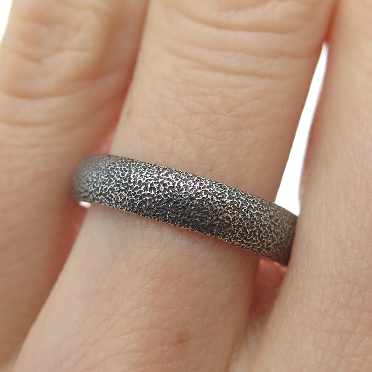 925 Sterling Silver Vintage Textured Oxidized Band Ring Size 7.5