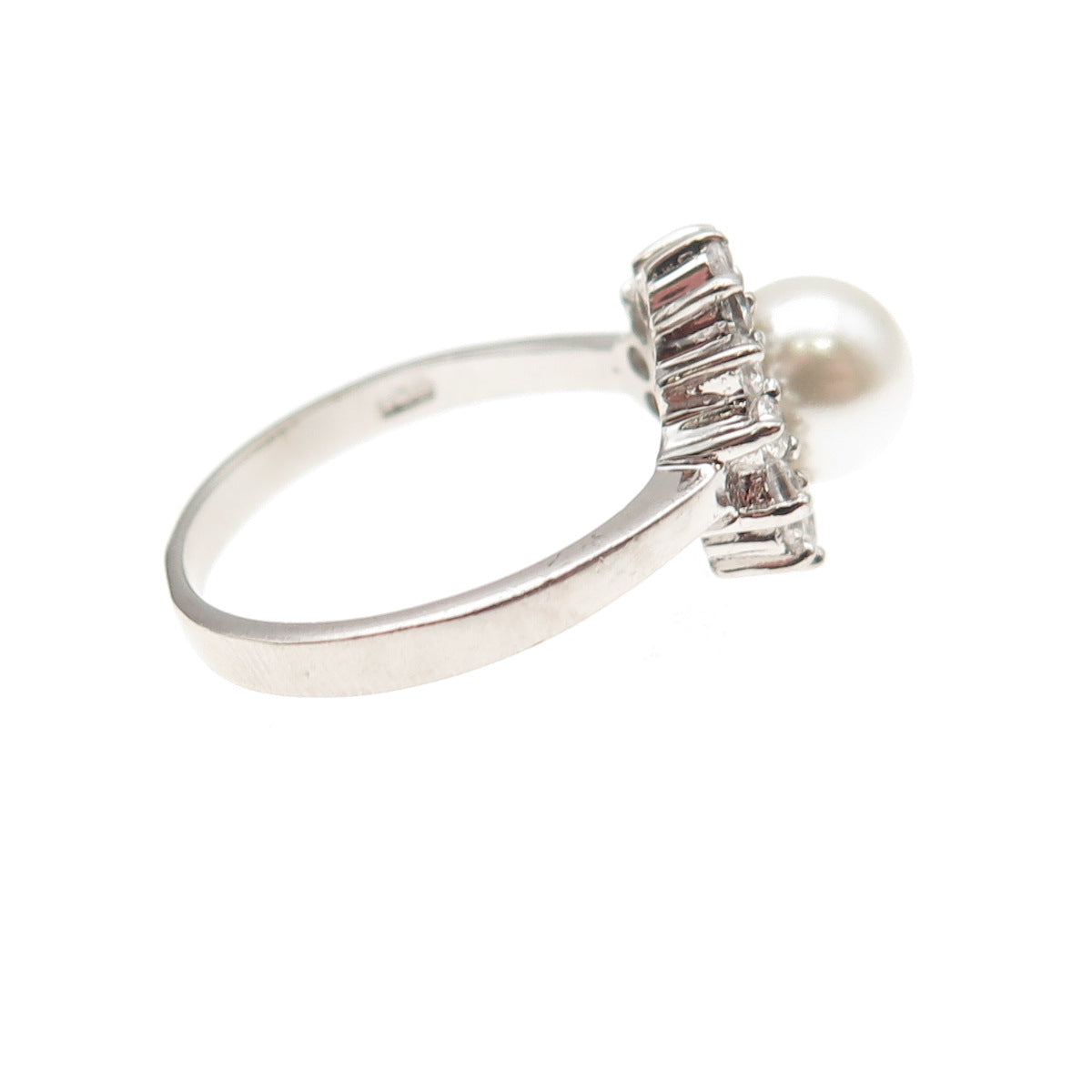 925 Sterling Silver Vintage Faux Pearl & Round-Cut C Z Ring Size 6.75
