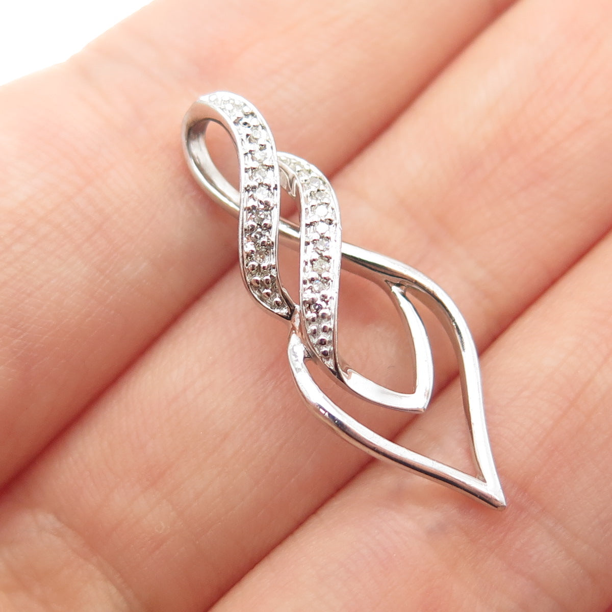 SUN 925 Sterling Silver Real Round-Cut Diamond Twisted Charm Pendant