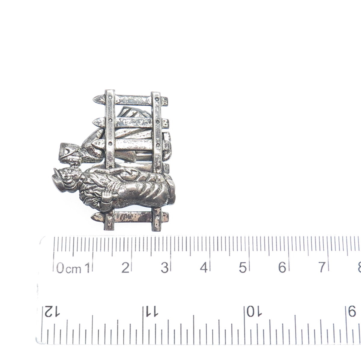 BEAU 925 Sterling Silver Vintage Kissing Couple Along a Fence Oxidized Brooch