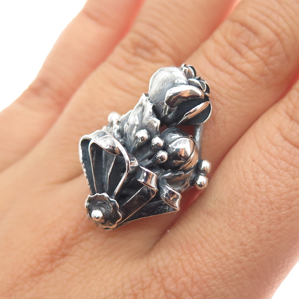 925 Sterling Silver Vintage Modernist Rose Flower Oxidized Ring Size 9