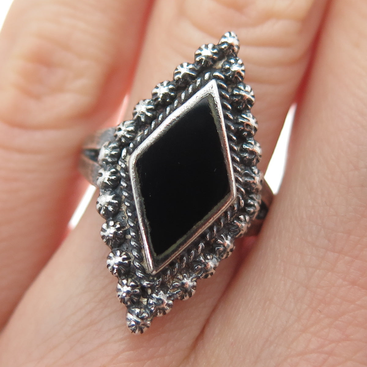 925 Sterling Silver Vintage Real Black Onyx Cannetille Oxidized Ring Size 6.25