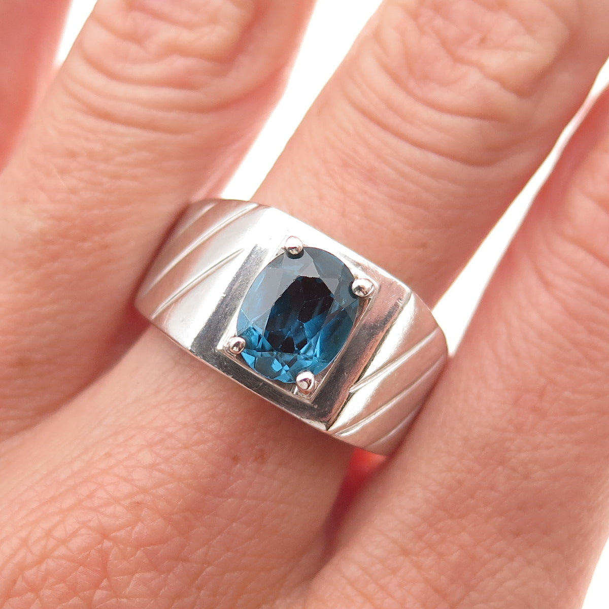 925 Sterling Silver Vintage Real Oval-Cut London Blue Topaz Ring Size 11