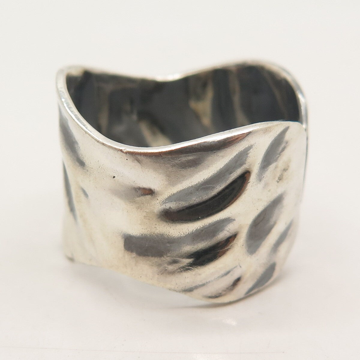 925 Sterling Silver Vintage Wrinkled Ring Size 12.25