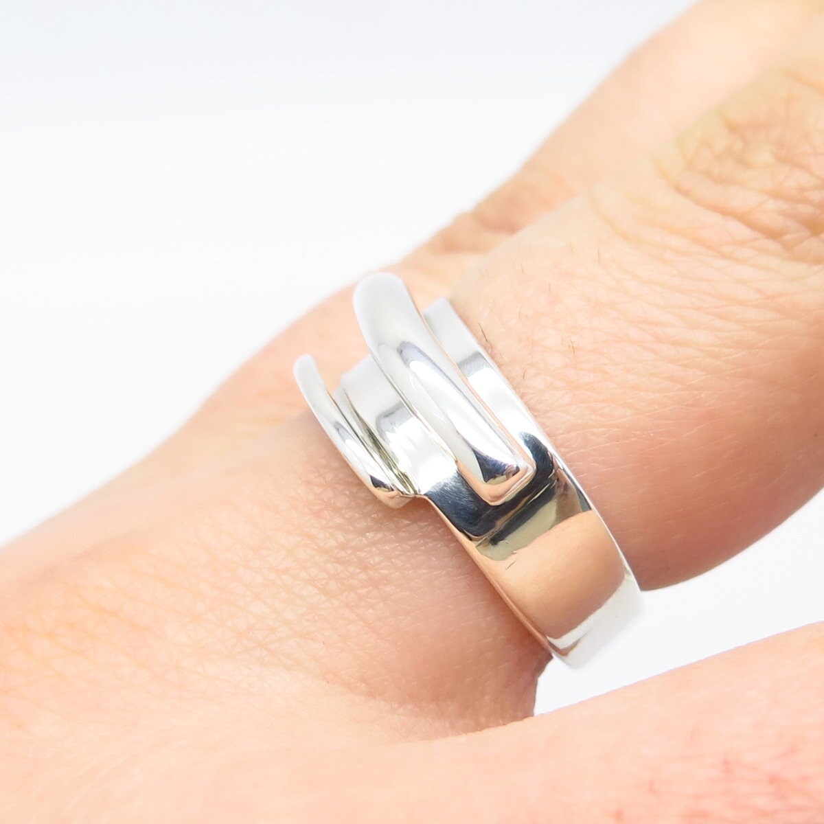 925 Sterling Silver Vintage Ribbed Ring Size 7