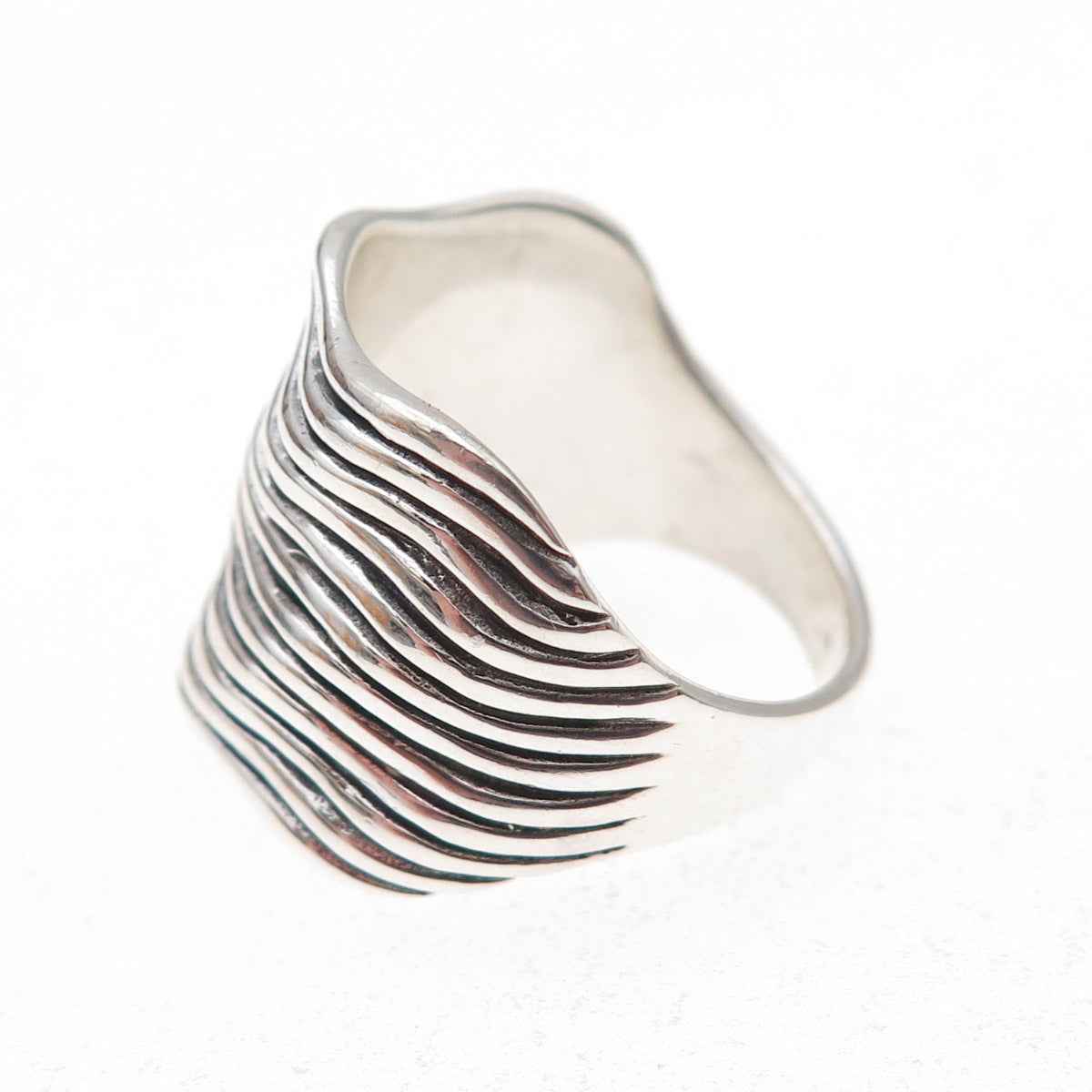 925 Sterling Silver Vintage Modernist Wavy Oxidized Ring Size 8.75