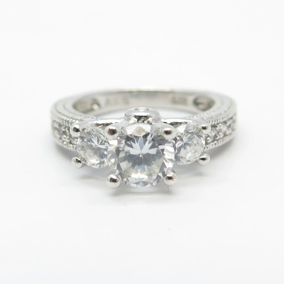 925 Sterling Silver Nevada Silver Round-Cut C Z Ring Size 5.25