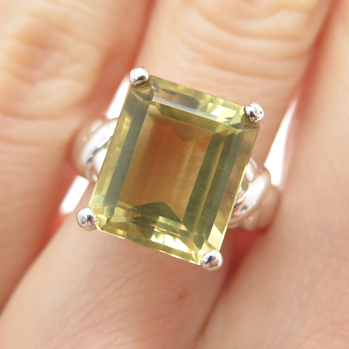 925 Sterling Silver Vintage Real Emerald-Cut Lime Citrine Ring Size 5.75