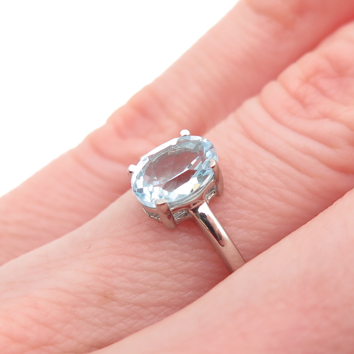 Dazzlers 925 Sterling Silver Real Oval-Cut Blue Topaz Ring Size 6