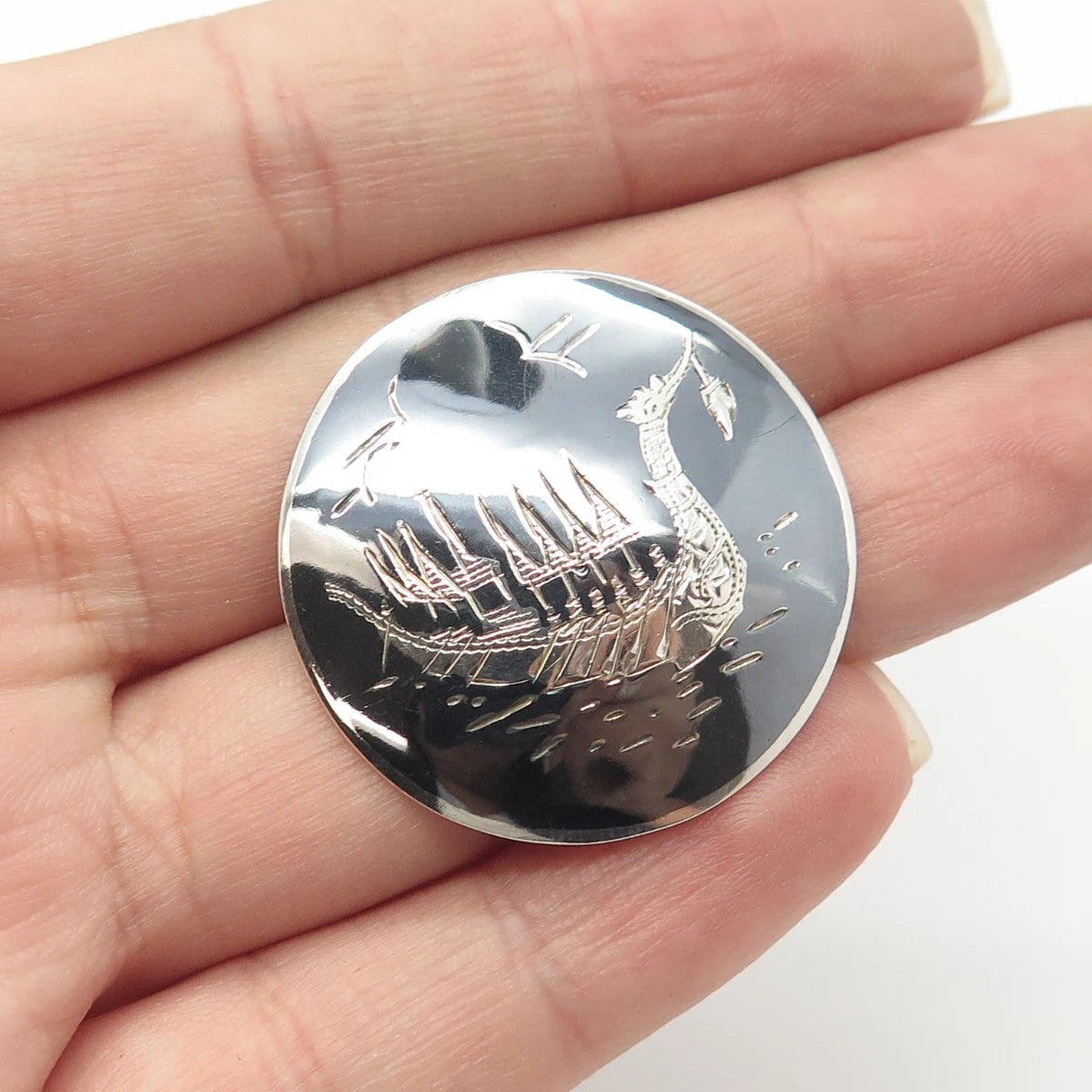 925 Sterling Silver Vintage Siam Niello Boat / Ship Round Pin Brooch