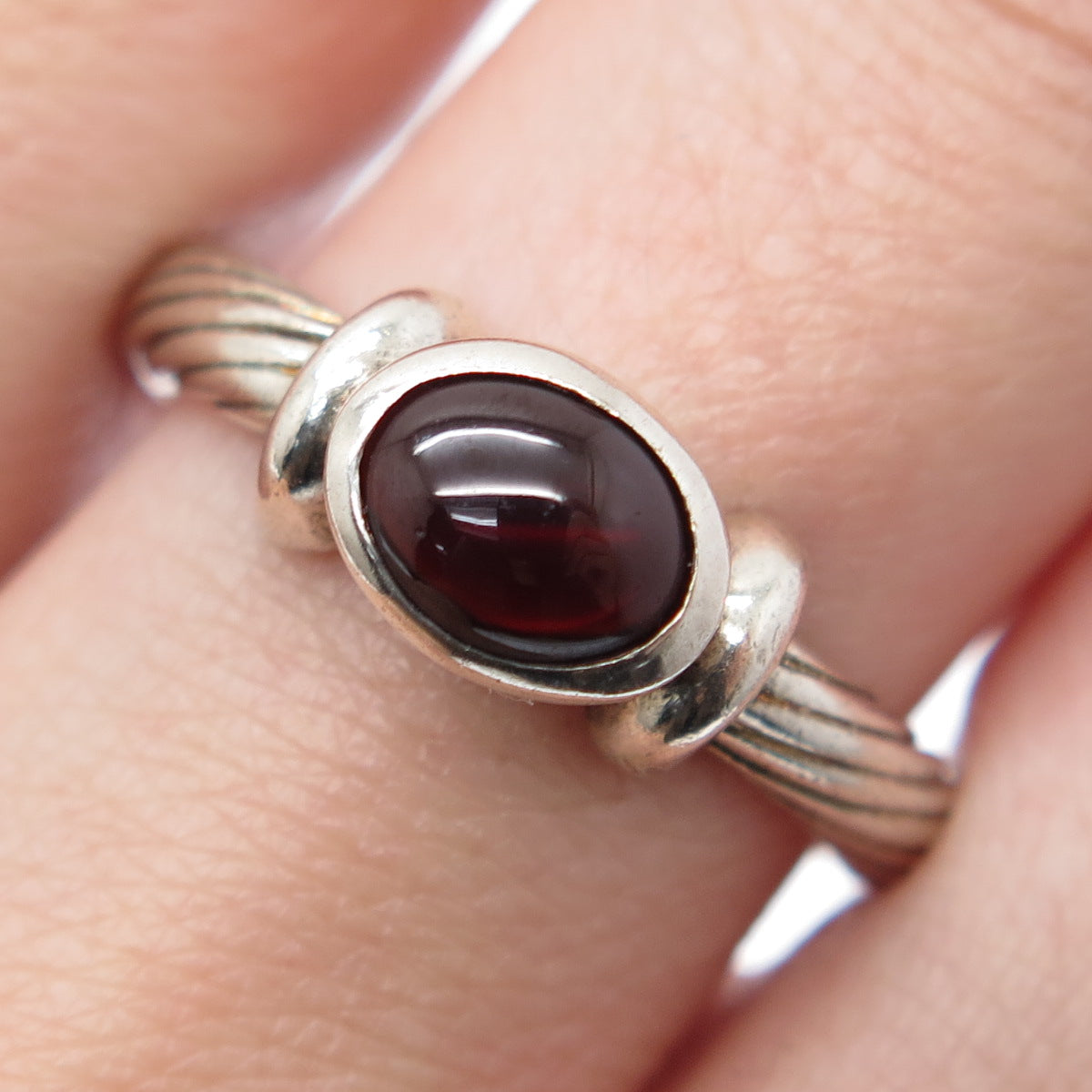 925 Sterling Silver Vintage Real Tourmaline Gem Twisted Oxidized Ring Size 8.75