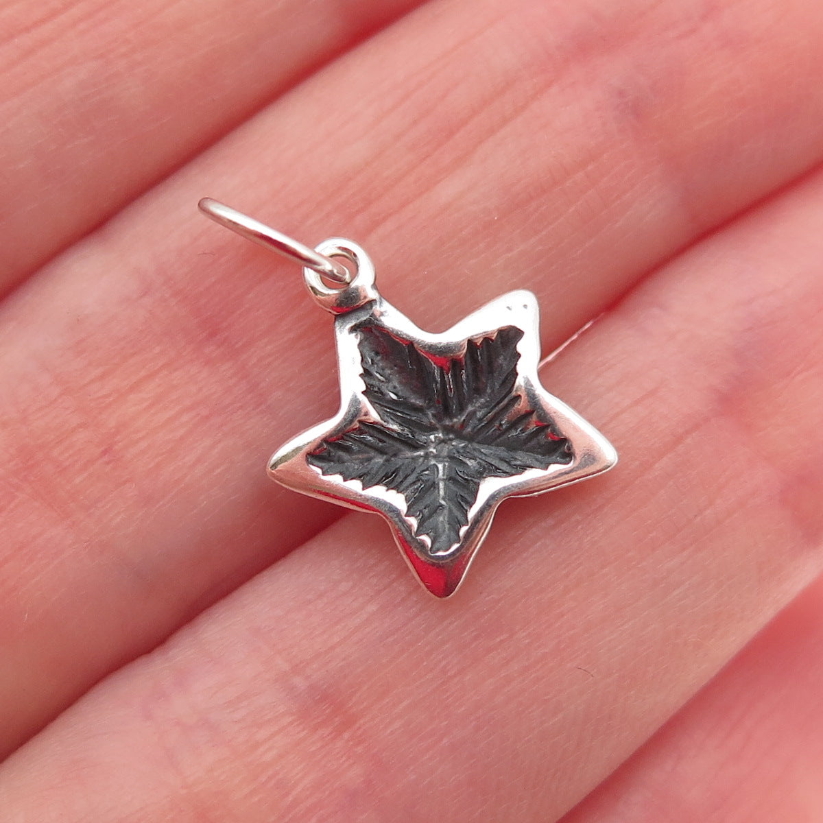 925 Sterling Silver Vintage Star Oxidized Mini Charm Pendant