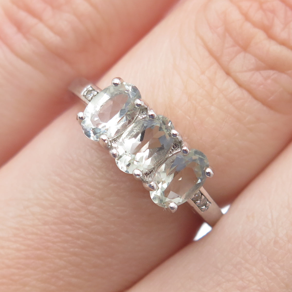 925 Sterling Silver Real Oval-Cut Green Amethyst & C Z Ring Size 6.25