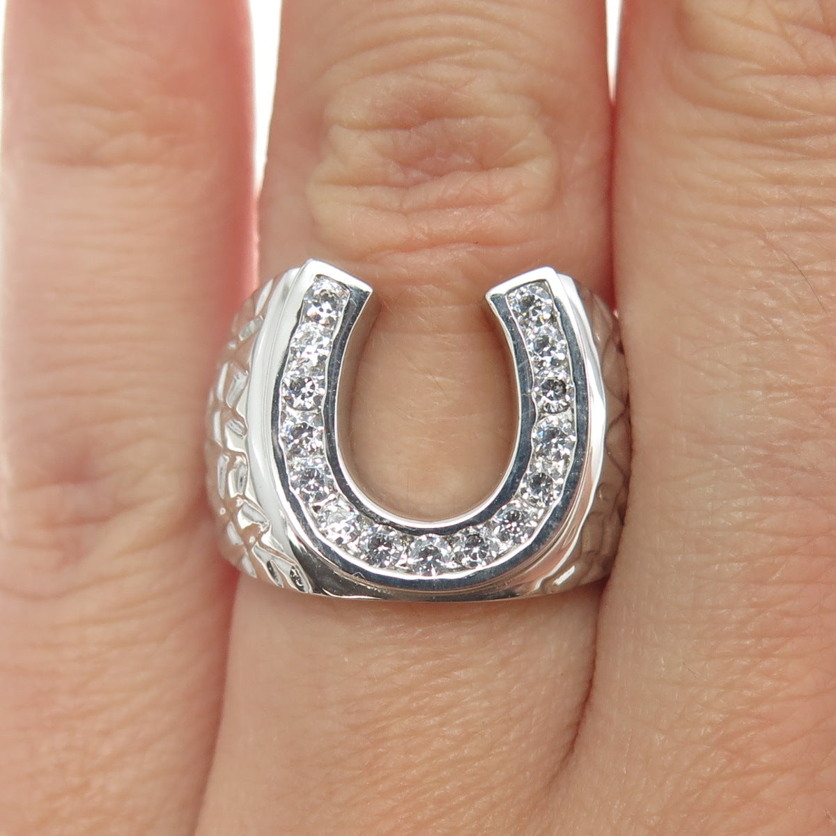 925 Sterling Silver Round-Cut C Z Horseshoe Lucky Ring Size 6