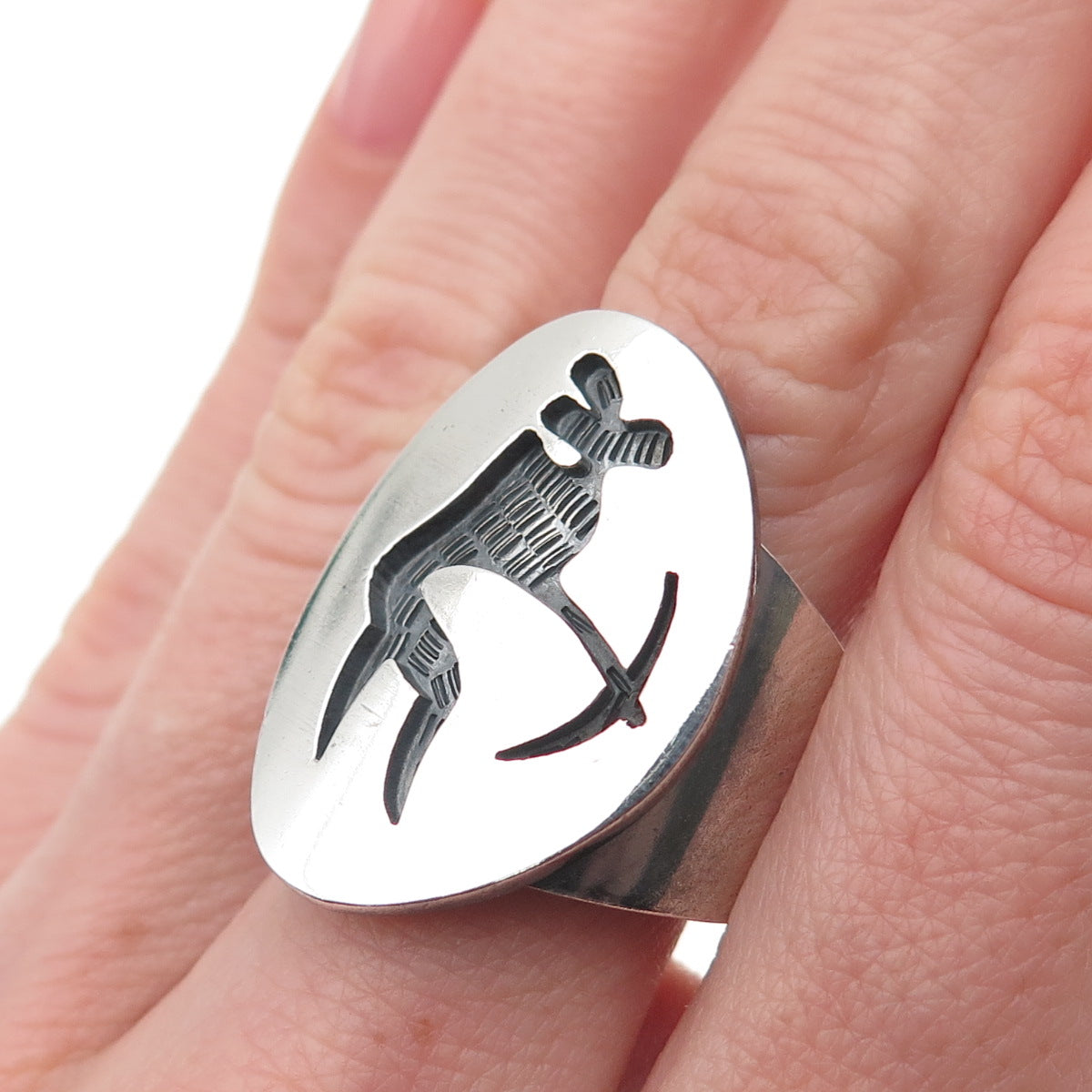 925 Sterling Silver Vintage Tribal Hunter Oxidized Ring Size 8.5