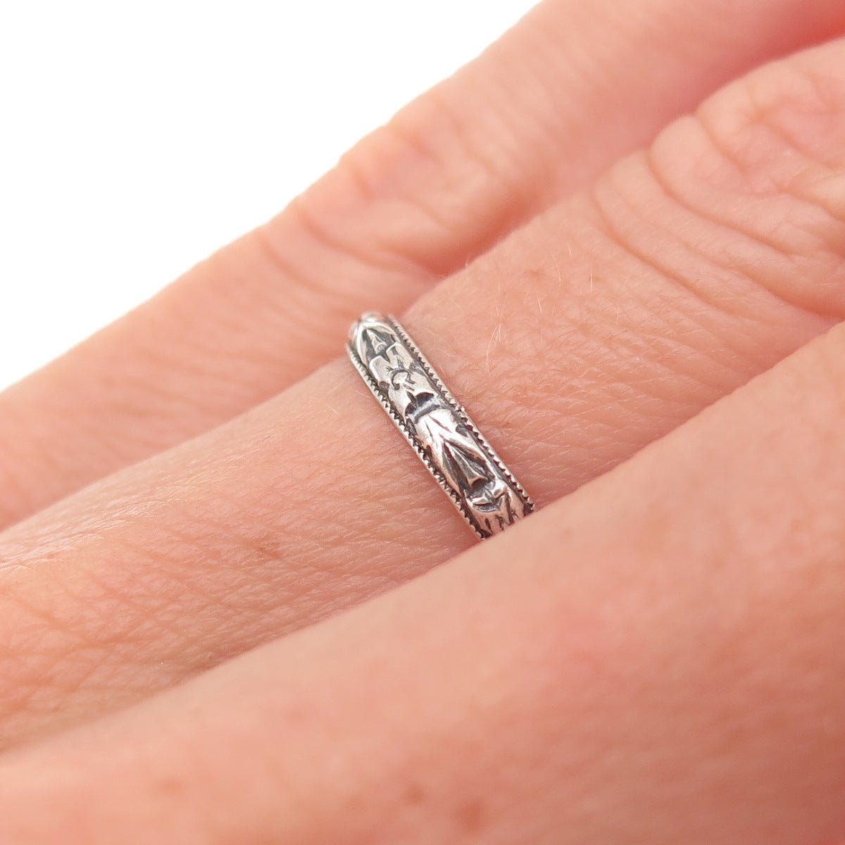 925 Sterling Silver Antique Art Deco Forget Me Not Oxidized Band Ring Size 5.25