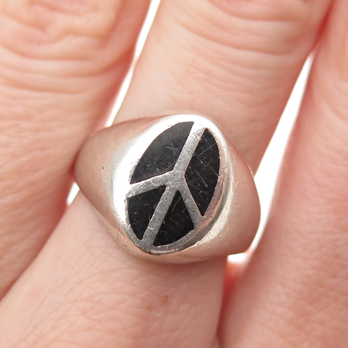 925 Sterling Silver Vintage Real Black Onyx Peace Symbol Signet Ring Size 7.75