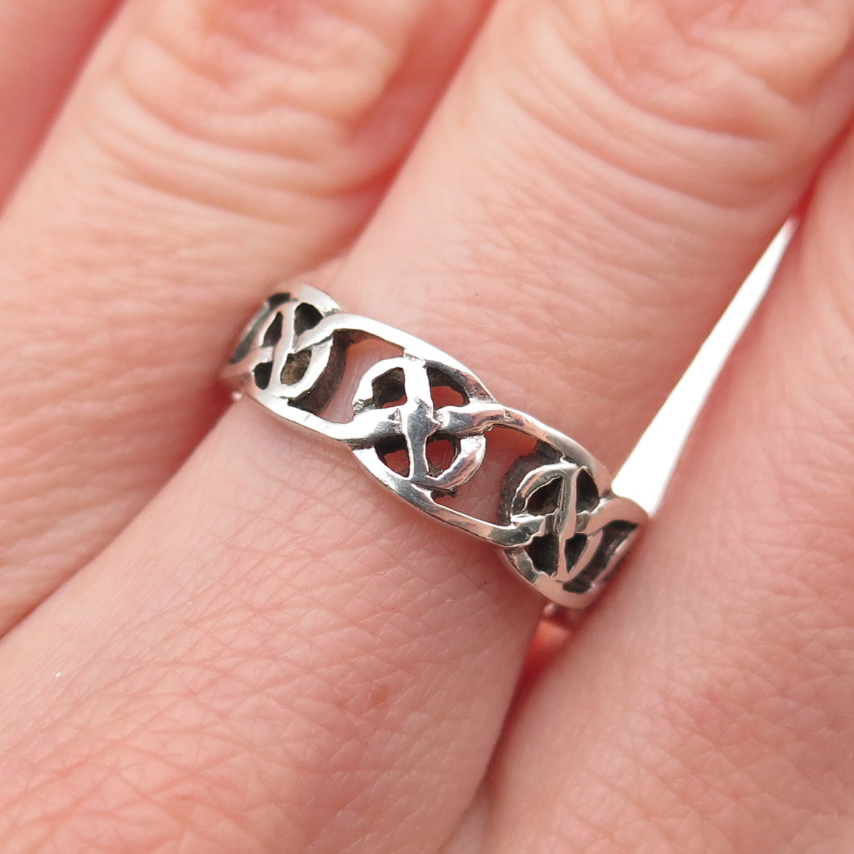925 Sterling Silver Vintage Celtic Knot Oxidized Band Ring Size 6.25