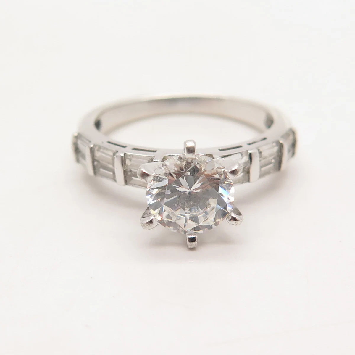 925 Sterling Silver Round-Cut C Z Ring Size 7