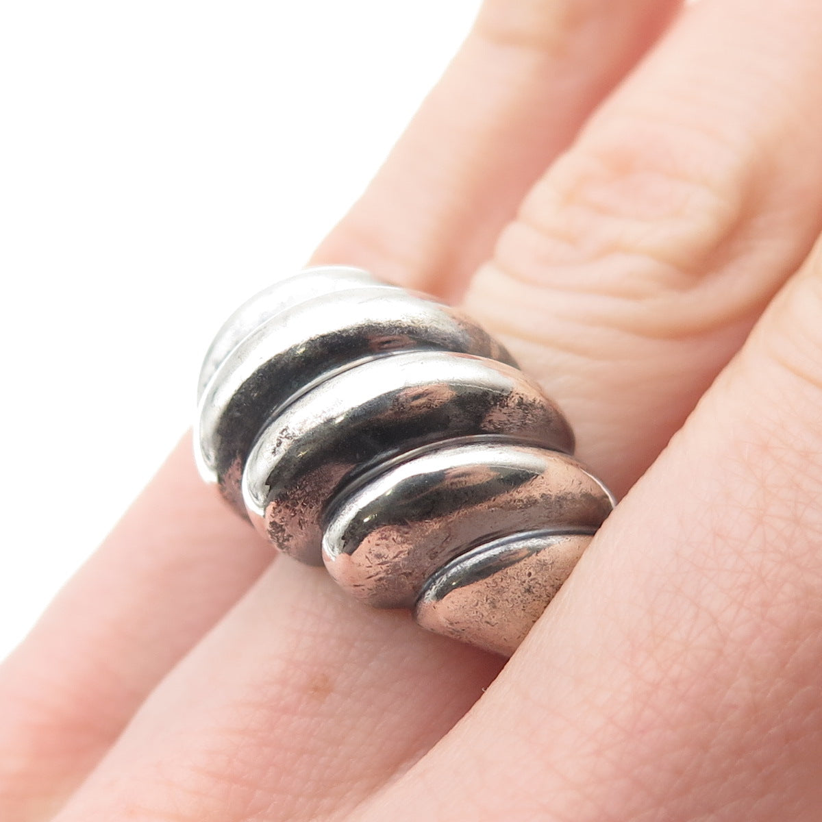 925 Sterling Silver Vintage Modernist Ribbed Dome Oxidized Ring Size 6.25